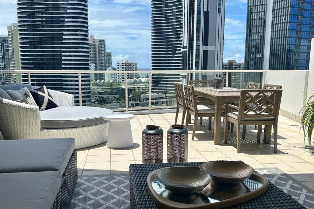 Ferienwohnung Private Sky Terrace Classic Penthouse 2 Car Parks Gold Coast Exterior foto